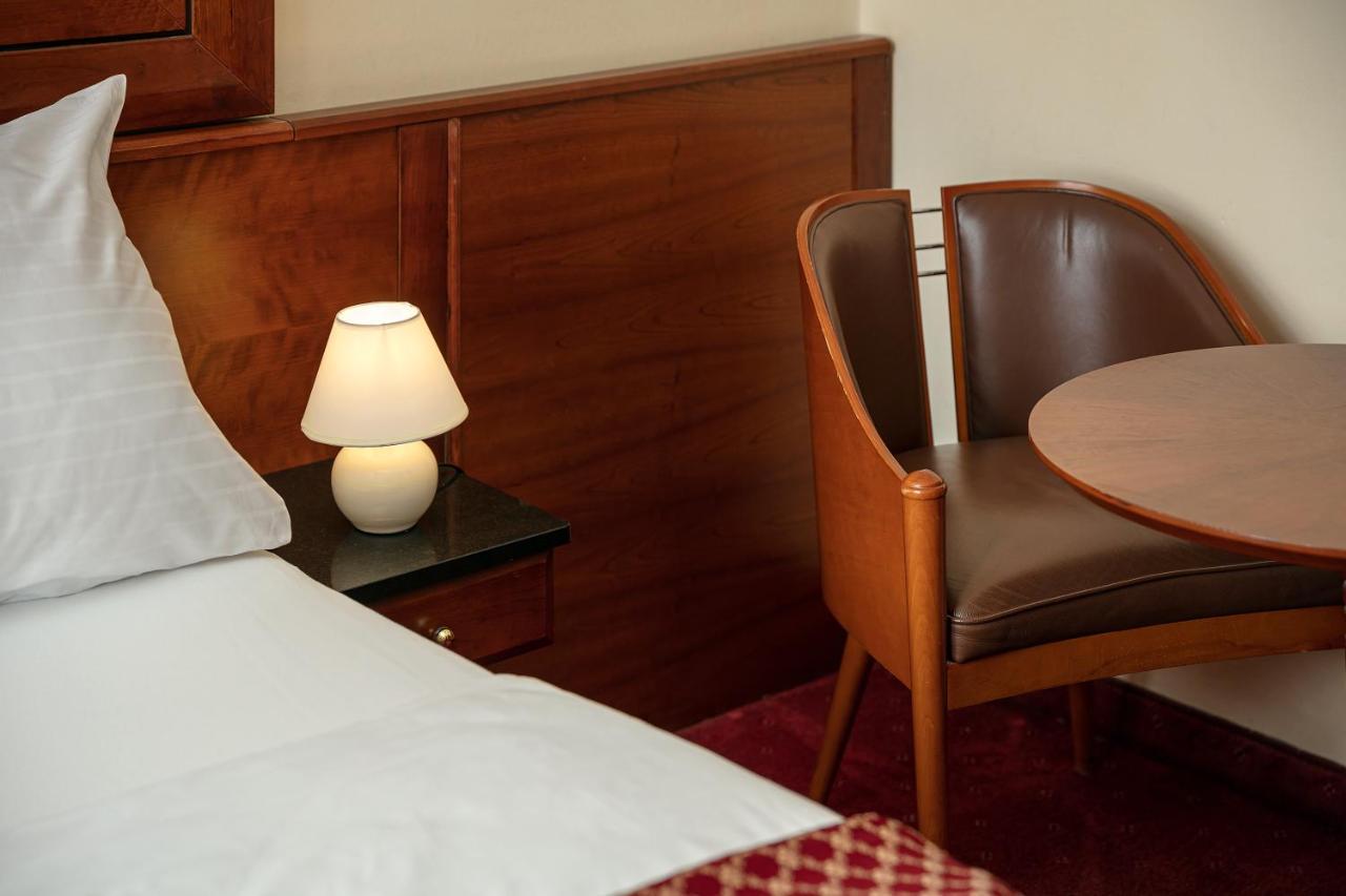 Spa Hotel Villa Smetana Karlovy Vary Eksteriør billede