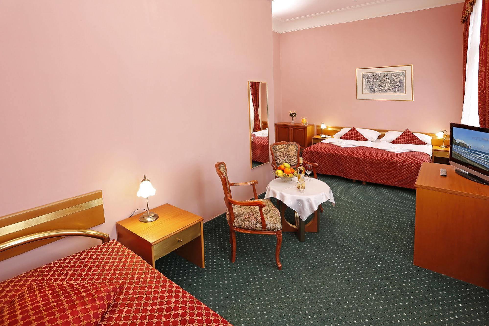 Spa Hotel Villa Smetana Karlovy Vary Eksteriør billede